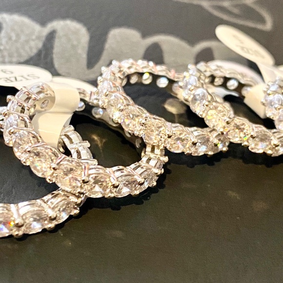 Sterling silver CZ eternity ring - Picture 6 of 6